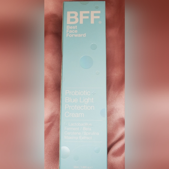 5/75$ BFF (best face forward)Probiotic + Blue Light Protection Cream - Picture 2 of 13